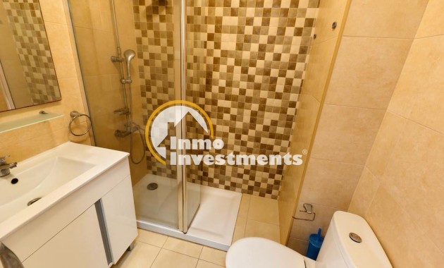 Resale - Apartment - Torrevieja - Estacion de autobuses