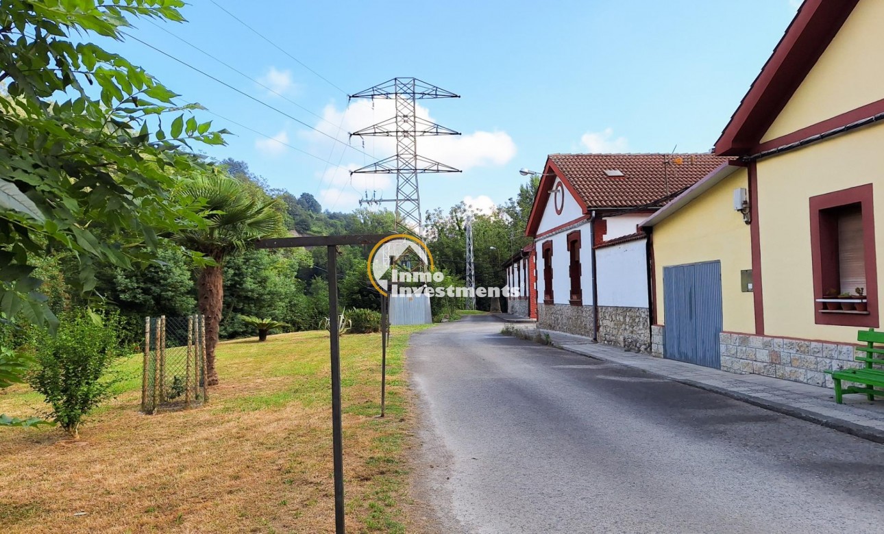 Resale - Apartment - Oviedo - Trubia