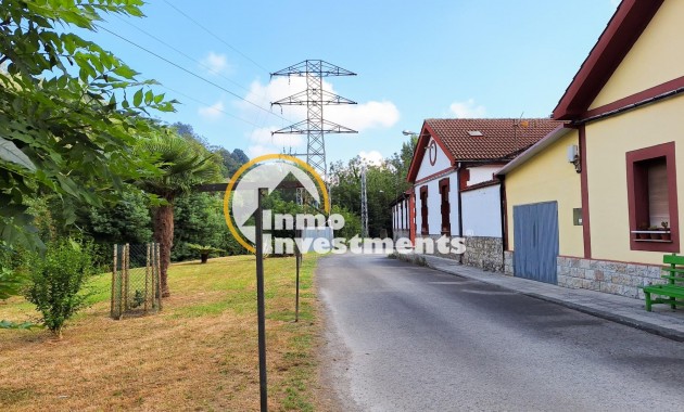 Resale - Apartment - Oviedo - Trubia