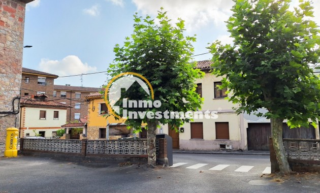 Resale - Apartment - Oviedo - Trubia