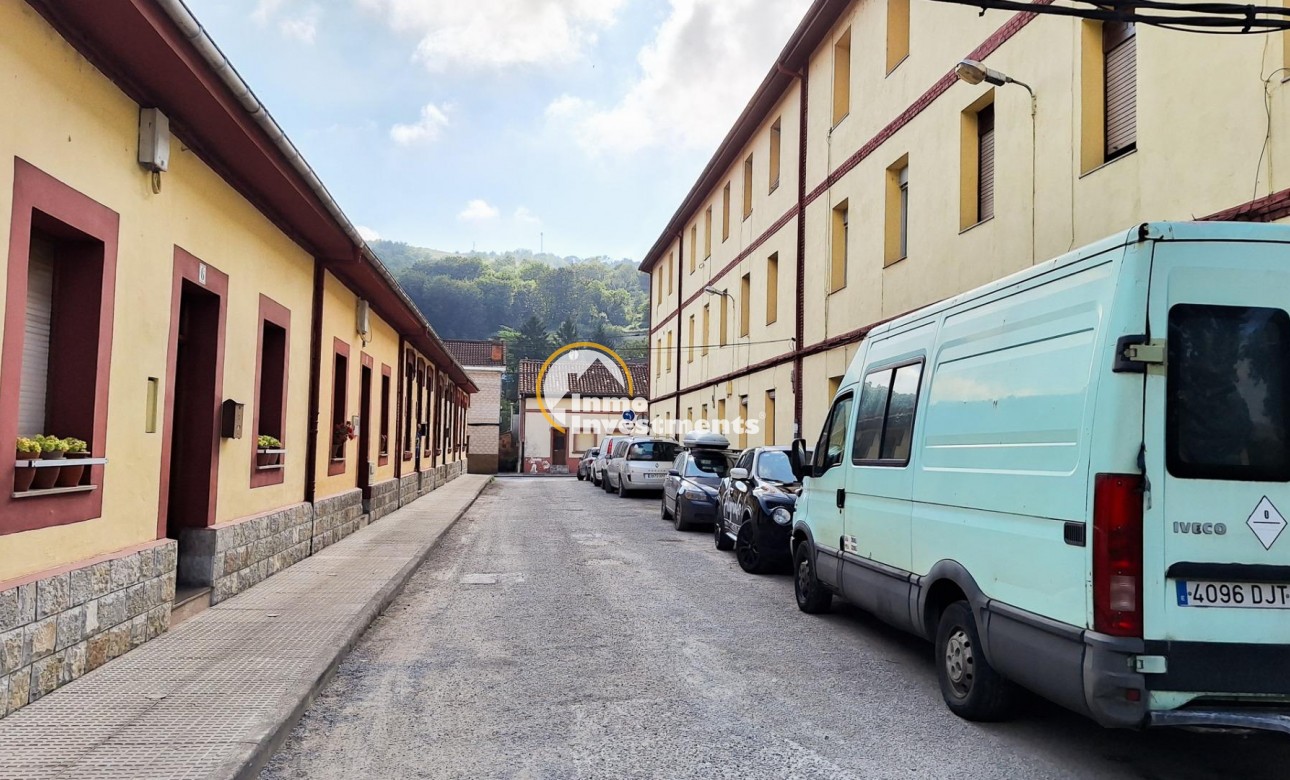 Resale - Apartment - Oviedo - Trubia