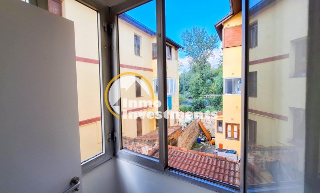 Resale - Apartment - Oviedo - Trubia