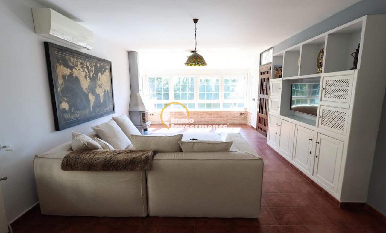 Resale - Villa - Villamartin - Plaza