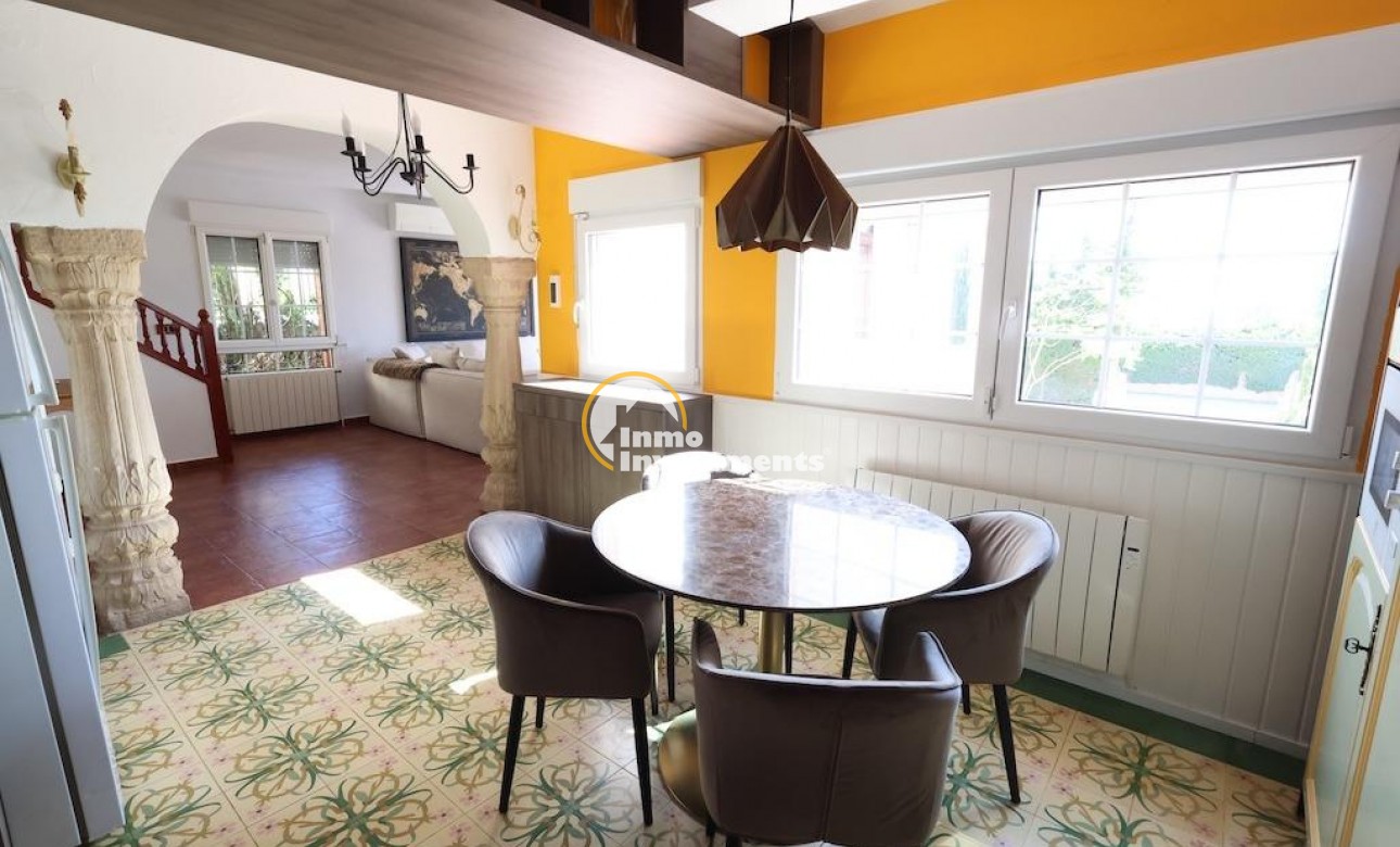 Resale - Villa - Villamartin - Plaza