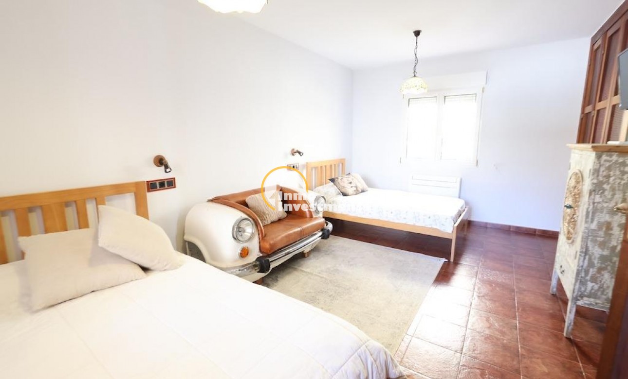 Resale - Villa - Villamartin - Plaza