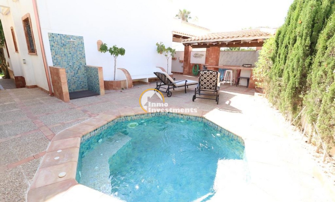 Resale - Villa - Villamartin - Plaza