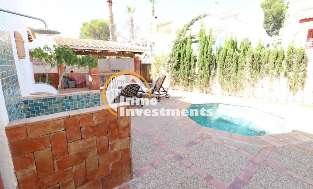 Resale - Villa - Villamartin - Plaza
