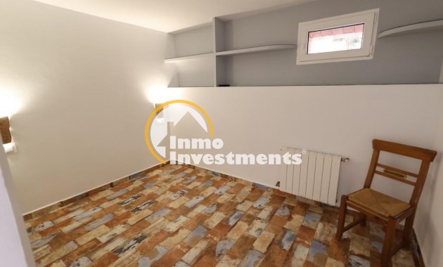 Resale - Villa - Villamartin - Plaza