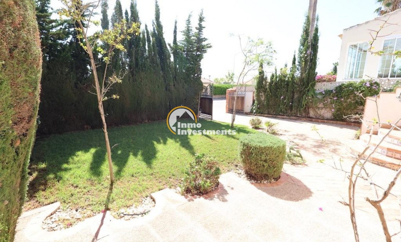 Resale - Villa - Villamartin - Plaza