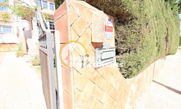 Resale - Villa - Villamartin - Plaza