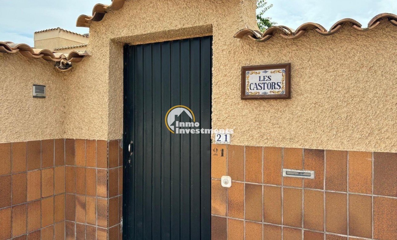 Resale - Villa - Torrevieja - Los Balcones - Los Altos del Edén