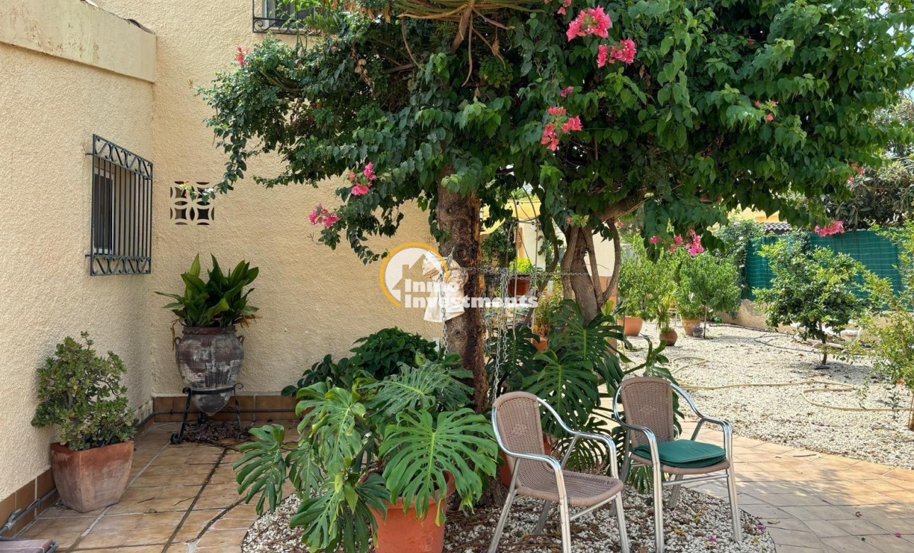 Resale - Villa - Torrevieja - Los Balcones - Los Altos del Edén