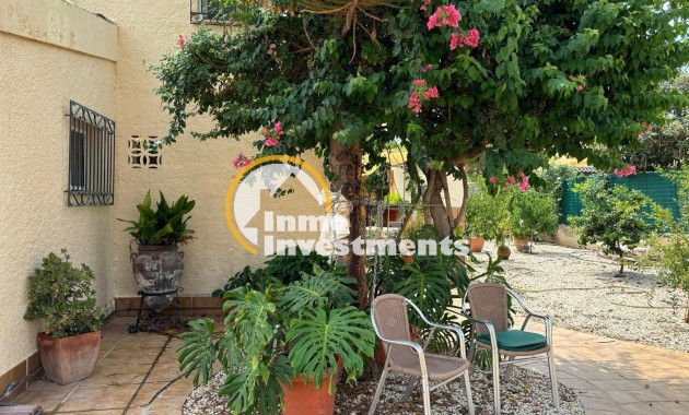 Resale - Villa - Torrevieja - Los Balcones - Los Altos del Edén