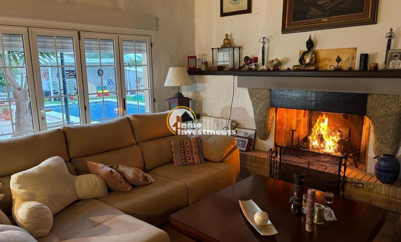 Resale - Villa - Torrevieja - Los Balcones - Los Altos del Edén