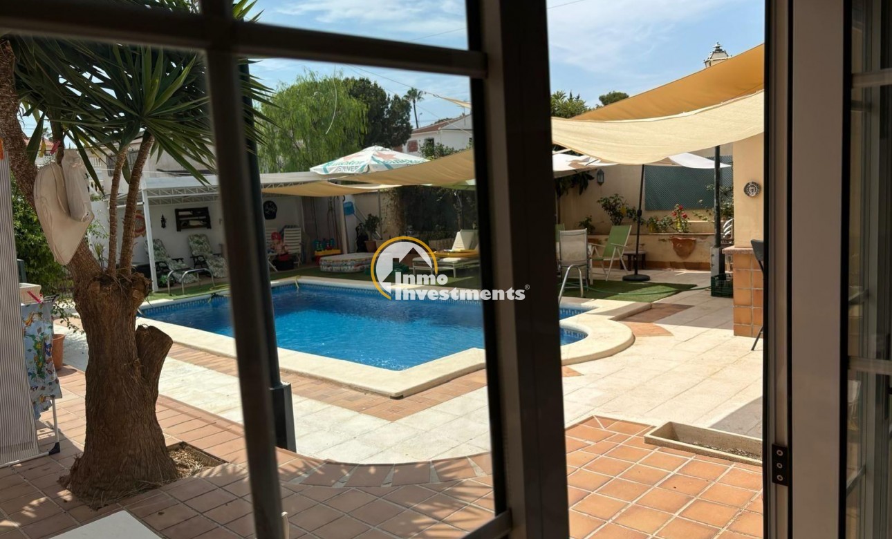 Resale - Villa - Torrevieja - Los Balcones - Los Altos del Edén