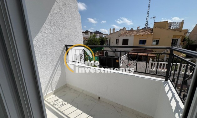 Resale - Villa - Torrevieja - Los Balcones - Los Altos del Edén