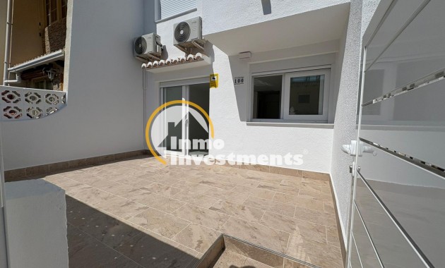 Resale - Villa - Torrevieja - Los Balcones - Los Altos del Edén