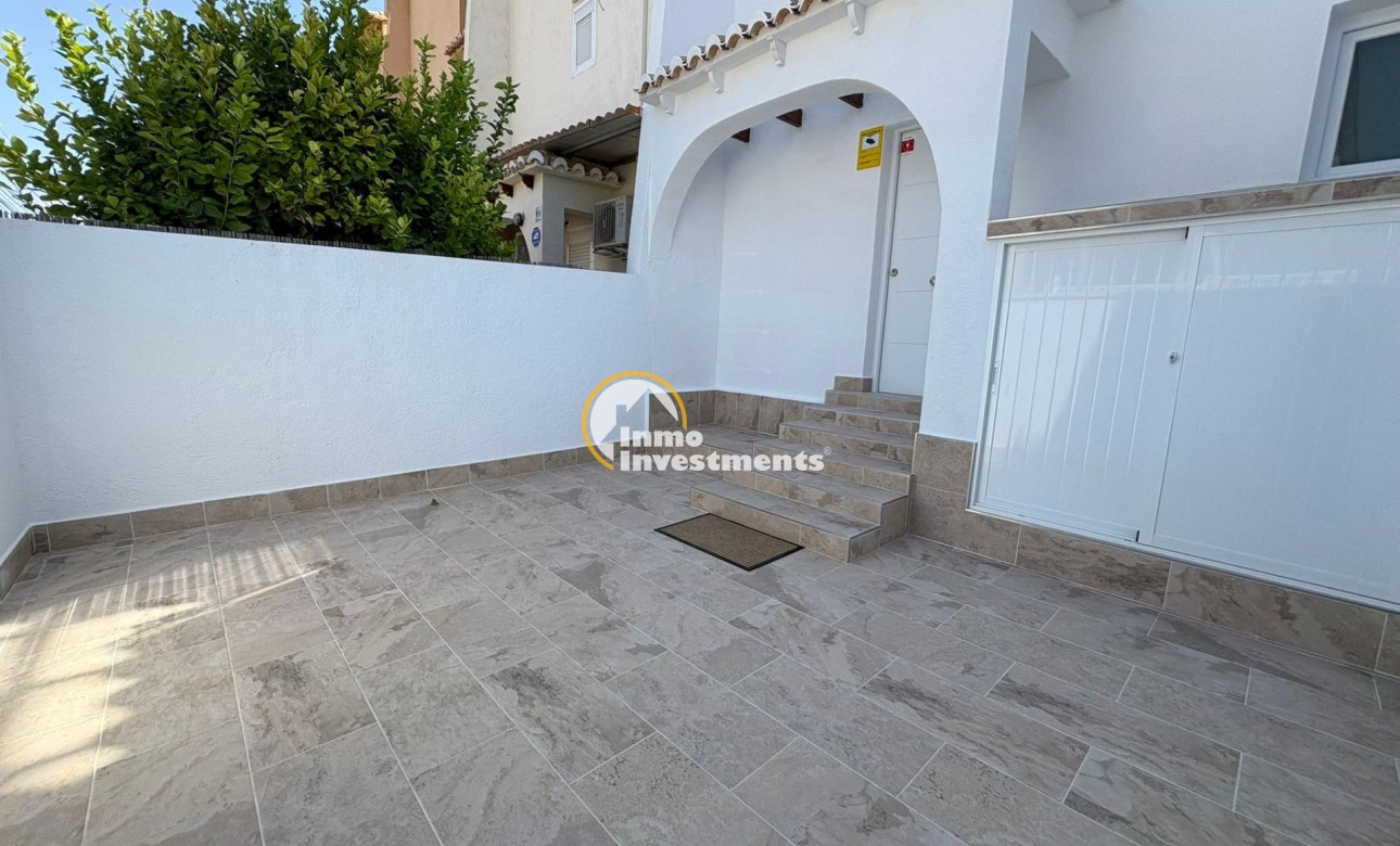 Resale - Villa - Torrevieja - Los Balcones - Los Altos del Edén