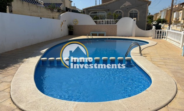 Resale - Villa - Torrevieja - Los Balcones - Los Altos del Edén