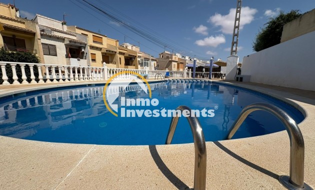 Resale - Villa - Torrevieja - Los Balcones - Los Altos del Edén