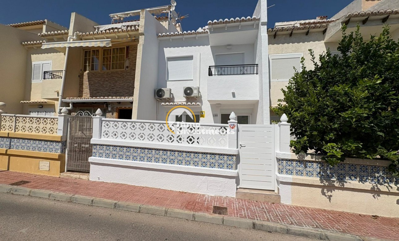 Resale - Villa - Torrevieja - Los Balcones - Los Altos del Edén