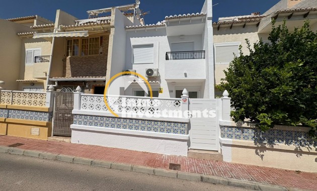 Resale - Villa - Torrevieja - Los Balcones - Los Altos del Edén