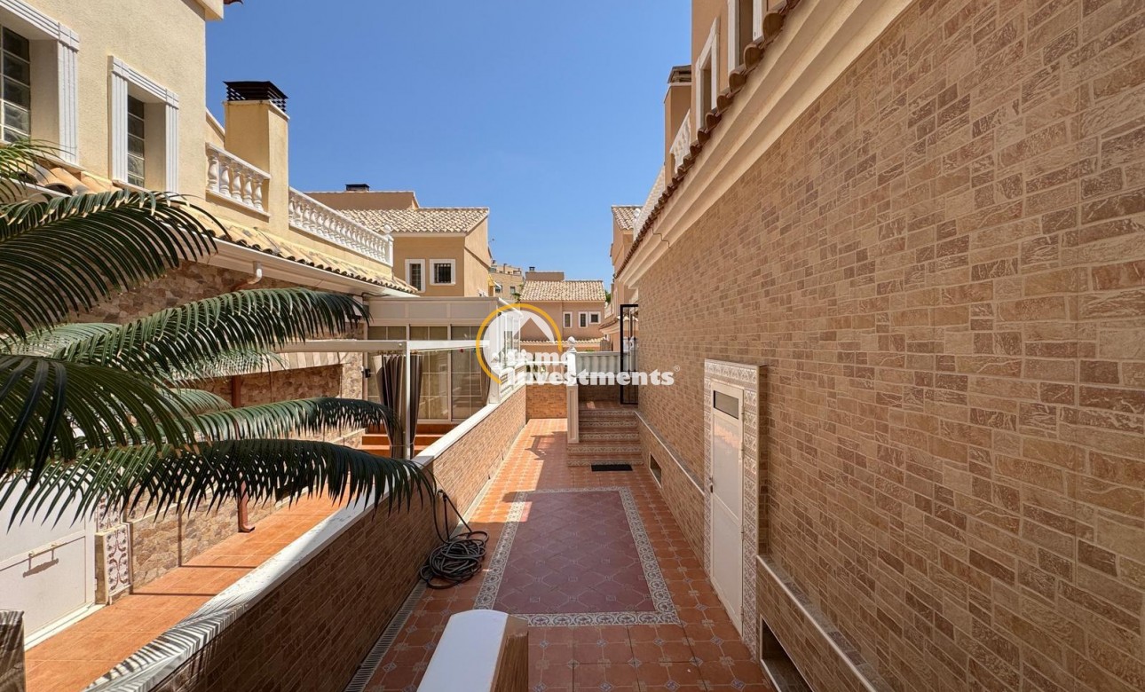 Reventa - Chalet independiente - Guardamar del Segura - Urbanizaciones