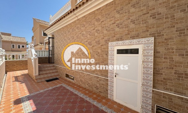 Reventa - Chalet independiente - Guardamar del Segura - Urbanizaciones