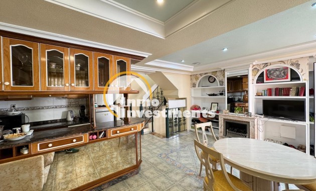 Reventa - Chalet independiente - Guardamar del Segura - Urbanizaciones