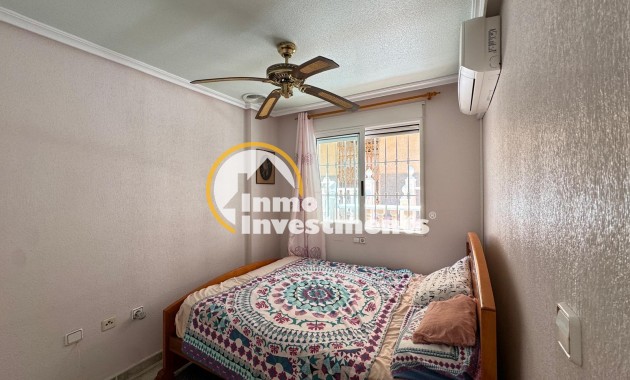 Reventa - Chalet independiente - Guardamar del Segura - Urbanizaciones