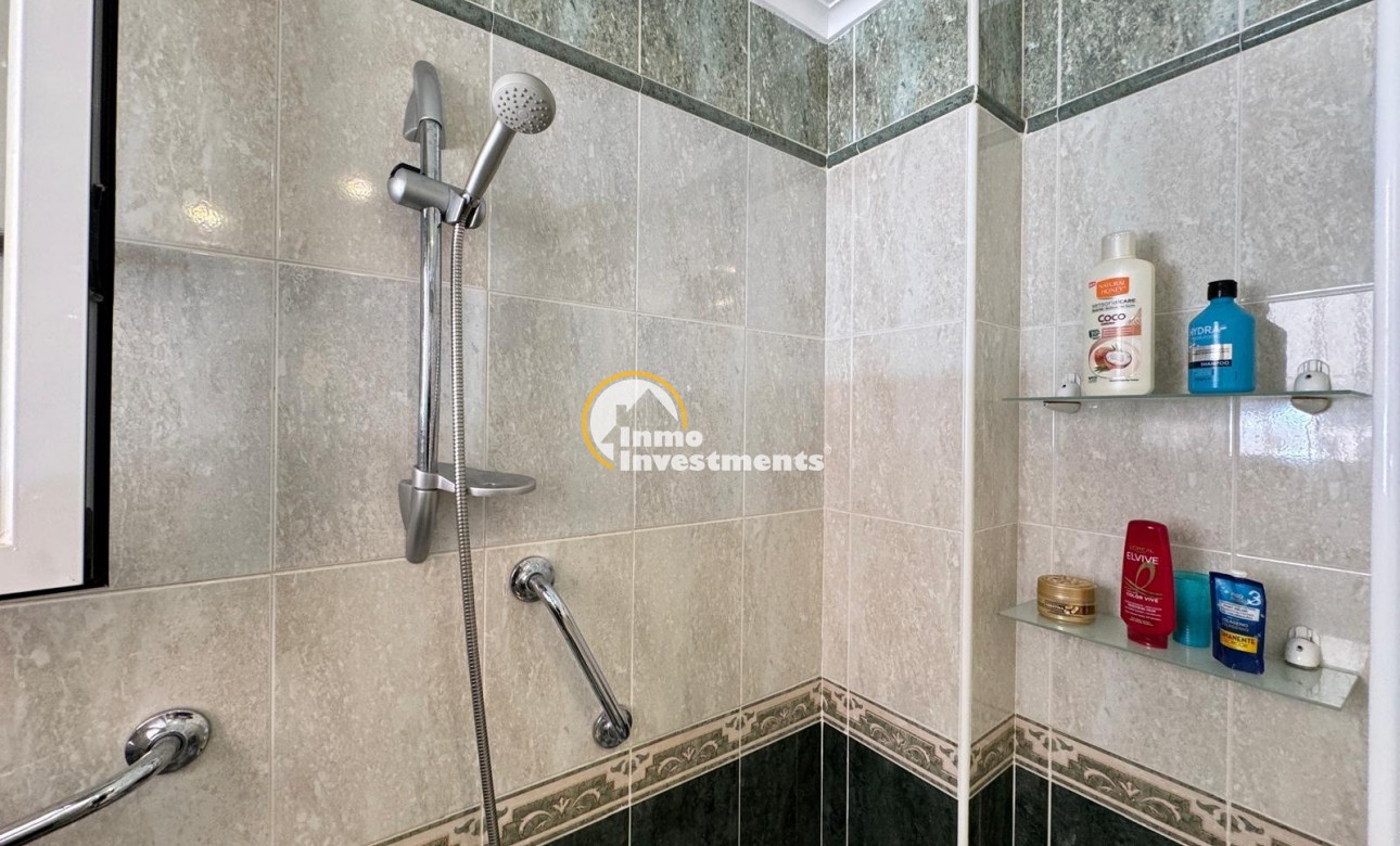 Reventa - Chalet independiente - Guardamar del Segura - Urbanizaciones