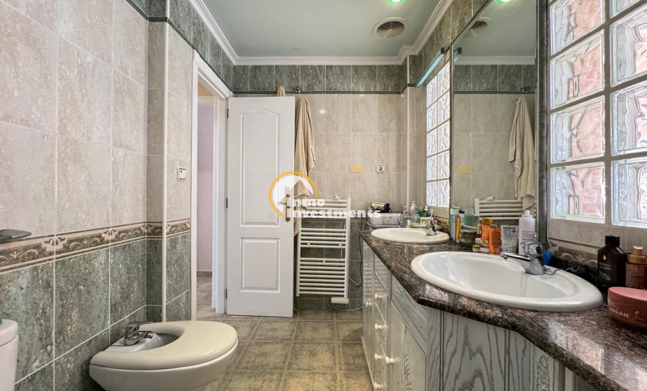 Reventa - Chalet independiente - Guardamar del Segura - Urbanizaciones