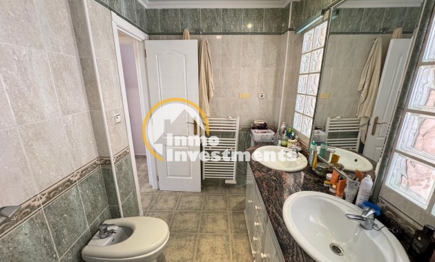 Reventa - Chalet independiente - Guardamar del Segura - Urbanizaciones