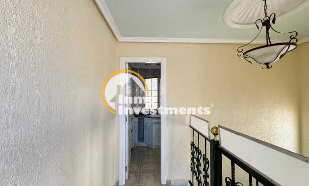 Reventa - Chalet independiente - Guardamar del Segura - Urbanizaciones