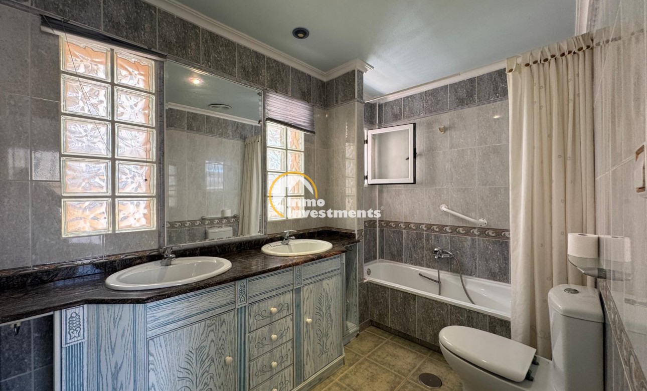 Reventa - Chalet independiente - Guardamar del Segura - Urbanizaciones