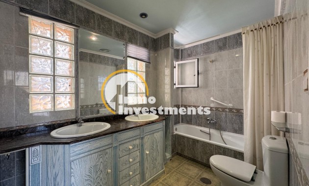 Reventa - Chalet independiente - Guardamar del Segura - Urbanizaciones