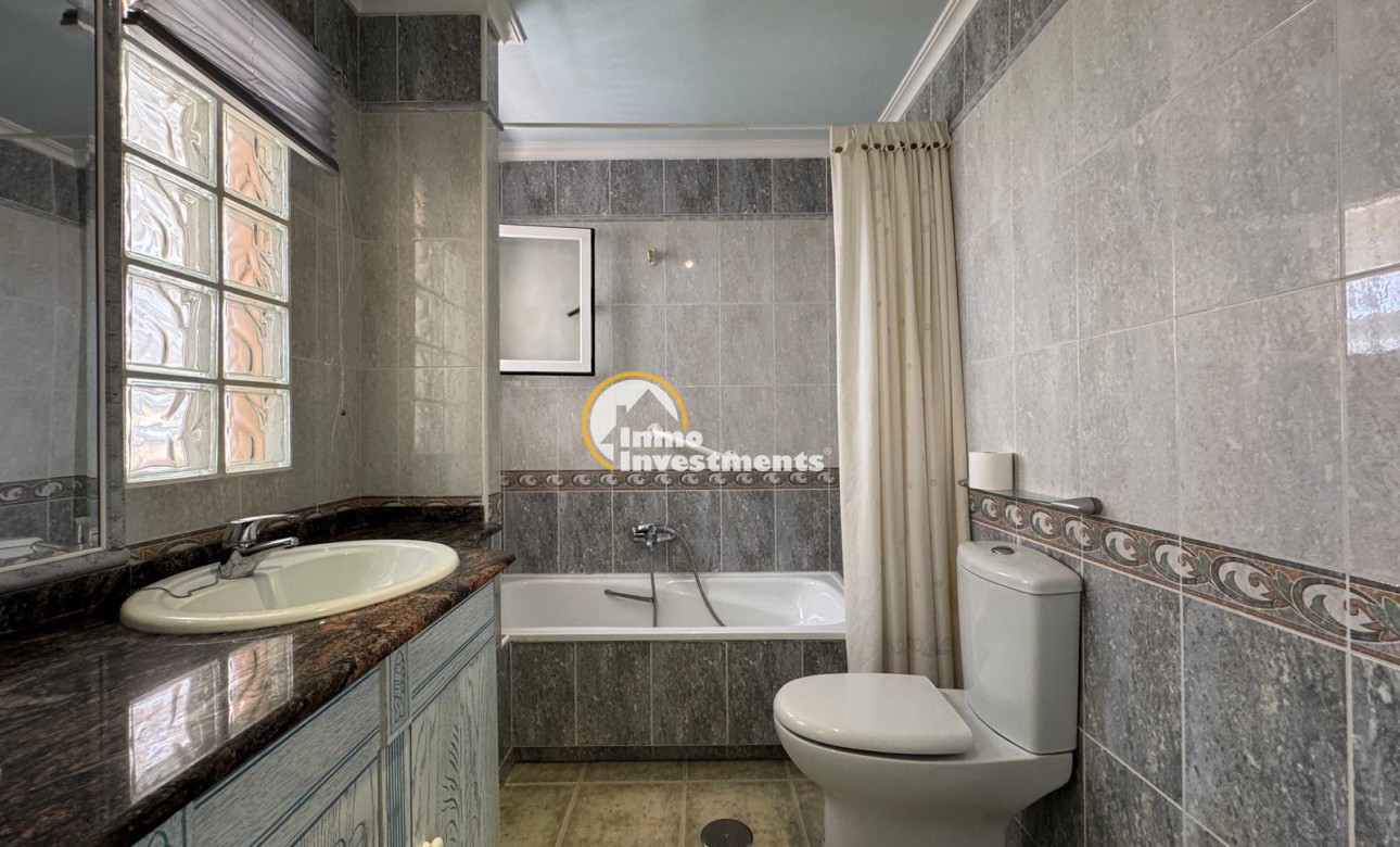 Reventa - Chalet independiente - Guardamar del Segura - Urbanizaciones