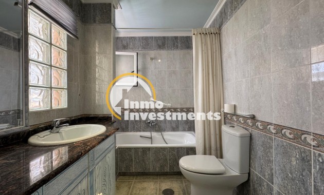 Reventa - Chalet independiente - Guardamar del Segura - Urbanizaciones