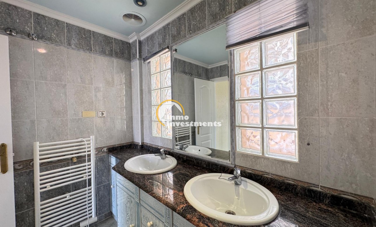 Reventa - Chalet independiente - Guardamar del Segura - Urbanizaciones