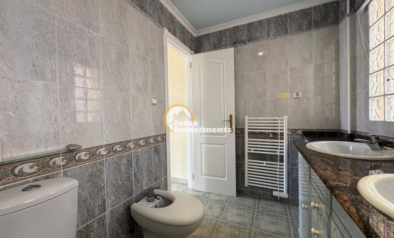 Reventa - Chalet independiente - Guardamar del Segura - Urbanizaciones