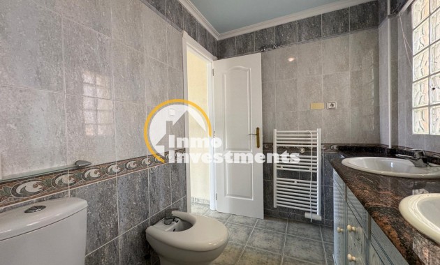 Reventa - Chalet independiente - Guardamar del Segura - Urbanizaciones