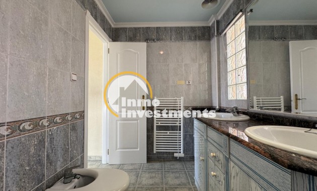 Reventa - Chalet independiente - Guardamar del Segura - Urbanizaciones