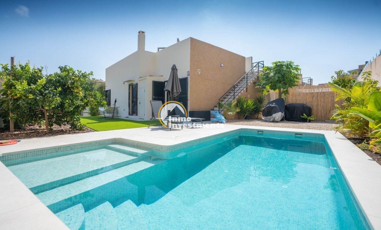 Reventa - Chalet independiente - Orihuela Costa - La Zenia