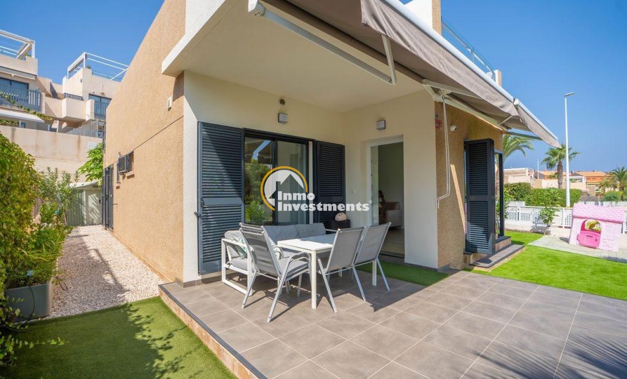 Reventa - Chalet independiente - Orihuela Costa - La Zenia