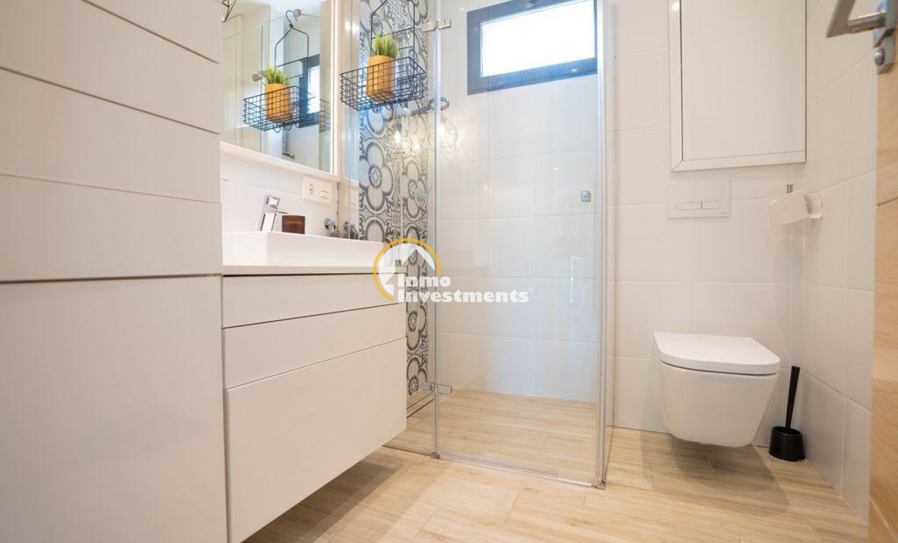 Reventa - Chalet independiente - Orihuela Costa - La Zenia