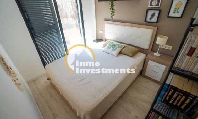 Reventa - Chalet independiente - Orihuela Costa - La Zenia