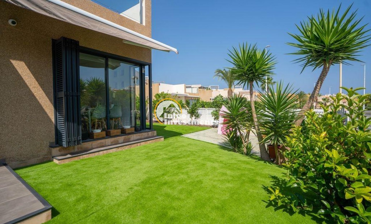 Reventa - Chalet independiente - Orihuela Costa - La Zenia