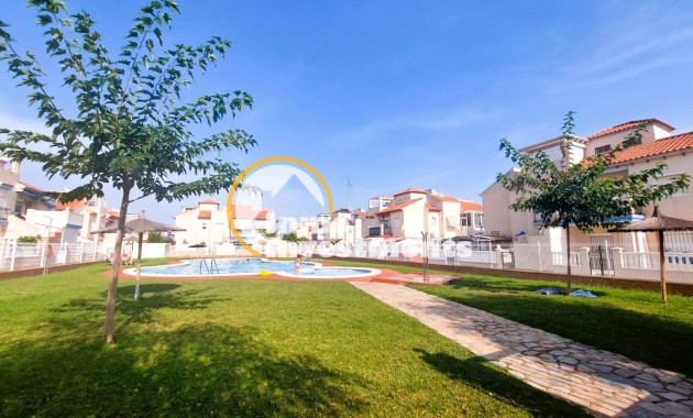 Resale - Bungalow - Orihuela Costa - Playa Flamenca