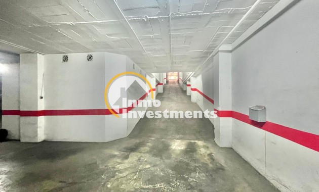 Reventa - Garaje - Torrevieja - Centro