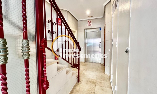 Resale - Apartment - Torrevieja - Habaneras